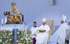 Papa Francesco durante la celebrazione della Messa nel Santuario nazionale di Sastin, la Basilica dedicata alla Vergine dei Sette Dolori, patrona della Slovacchia
