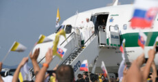 L'arrivo di Papa Francesco in Slovacchia.
