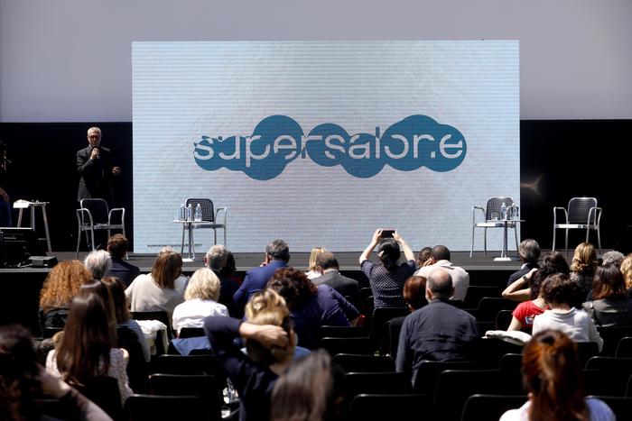 Il nuovo logo con la scritta Supersalone per l'edizione 2021 del Salone del Mobile a Milano, 26 maggio 2021