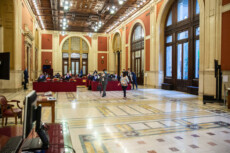 Durante il decreto scuola per la prima volta i deputati votano dal Transatlantico, una novità introdotta dopo un lungo lavoro per adeguare la Camera dei deputati all'emergenza sanitaria e per rispettare il distanziamento, Roma, 6 giugno 2020.