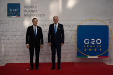 Il Presidente del Consiglio, Mario Draghi, accoglie il Presidente degli Stati Uniti d'America, Joseph Biden Jr., al Roma Convention Center La Nuvola in occasione della prima giornata dei lavori del G20 Rome Summit.
