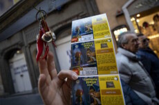Biglietti della Lotteria Italia in vendita, Roma