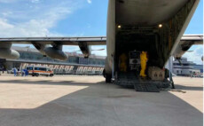 C-130 Hercules da carico nell'aeroporto militare di Pisa.