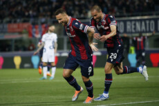 Marko Arnautovic festeggia il gol del pareggio del Bologna sull'Inter