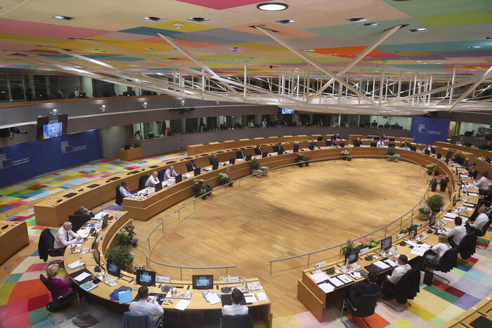 L'assemblea del Consiglio Europeo durante l'intervento del presidente ucraino Volodymyr Zelensky.