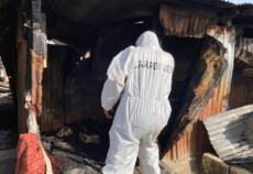 Carabiniere nella baraccopoli migranti incendiata nel foggiano