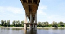 Il fiume Po in secca a causa dell'assenza di precipitazioni e del grande caldo in località Polesine Parmense (Parma)