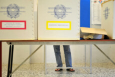 L'interno di una sezione elettorale, in una foto d'archivio.