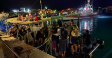Sbarchi di migranti a Lampedusa.