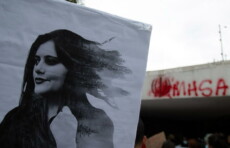 In Messico manifestazione in sostegno delle donne in Iran per l'uccisione di Mahsa Amini.