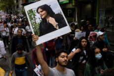 Manifestazioni di protesta a Melbourne per l'uccisione di Mahsa Amini in Iran.