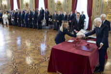 Il Presidente della Repubblica Sergio Mattarella con la Presidente del Consiglio Giorgia Meloni, in occasione della cerimonia di giuramento del govern