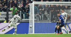 Il gol di Adrien Rabiot che porta in vantaggio la Juventus sull'Inter..