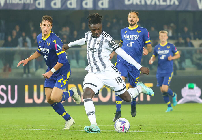 Moise Kean nell'azione del gol contro il Verona al Marcantonio Bentegodi