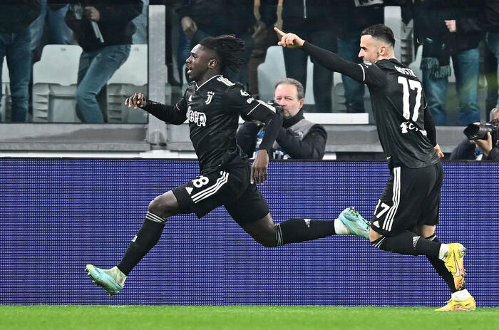 La corsa di gioia di Moise Kean dopo il suo gol del 2-0 della Juventus sulla Lazio