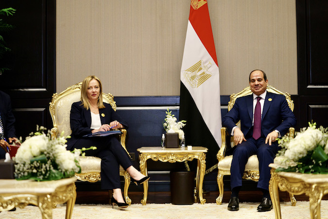 Il Presidente del Consiglio, Giorgia Meloni, ha incontrato il Presidente della Repubblica Araba d’Egitto, Abdel Fattah al-Sisi, al Vertice dei Capi di Stato e di Governo COP27.