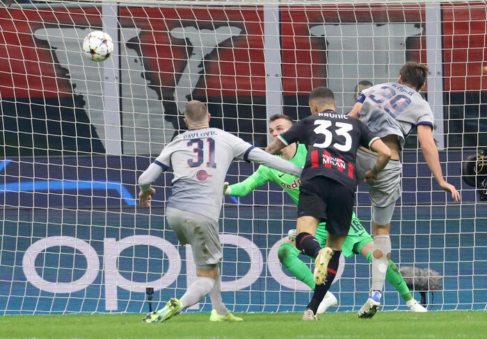 Rade Krunic (a segno per il 2-0 del Milan con il Salzburg al Giuseppe Meazza
