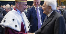 Il Presidente Sergio Mattarella con Enrico Gherlone, Rettore dell’Università Vita-Salute San Raffaele, al termine della cerimonia d’inaugurazione dell’anno accademico 2022/2023